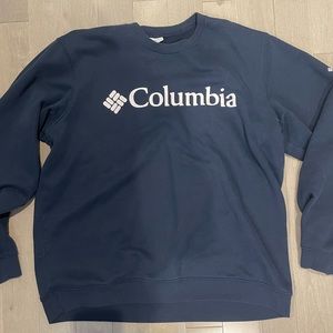 Brand: Columbia. Size: L. Color: Navy.
